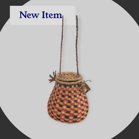 Handwoven Beauty: Small Basket Straw Bag