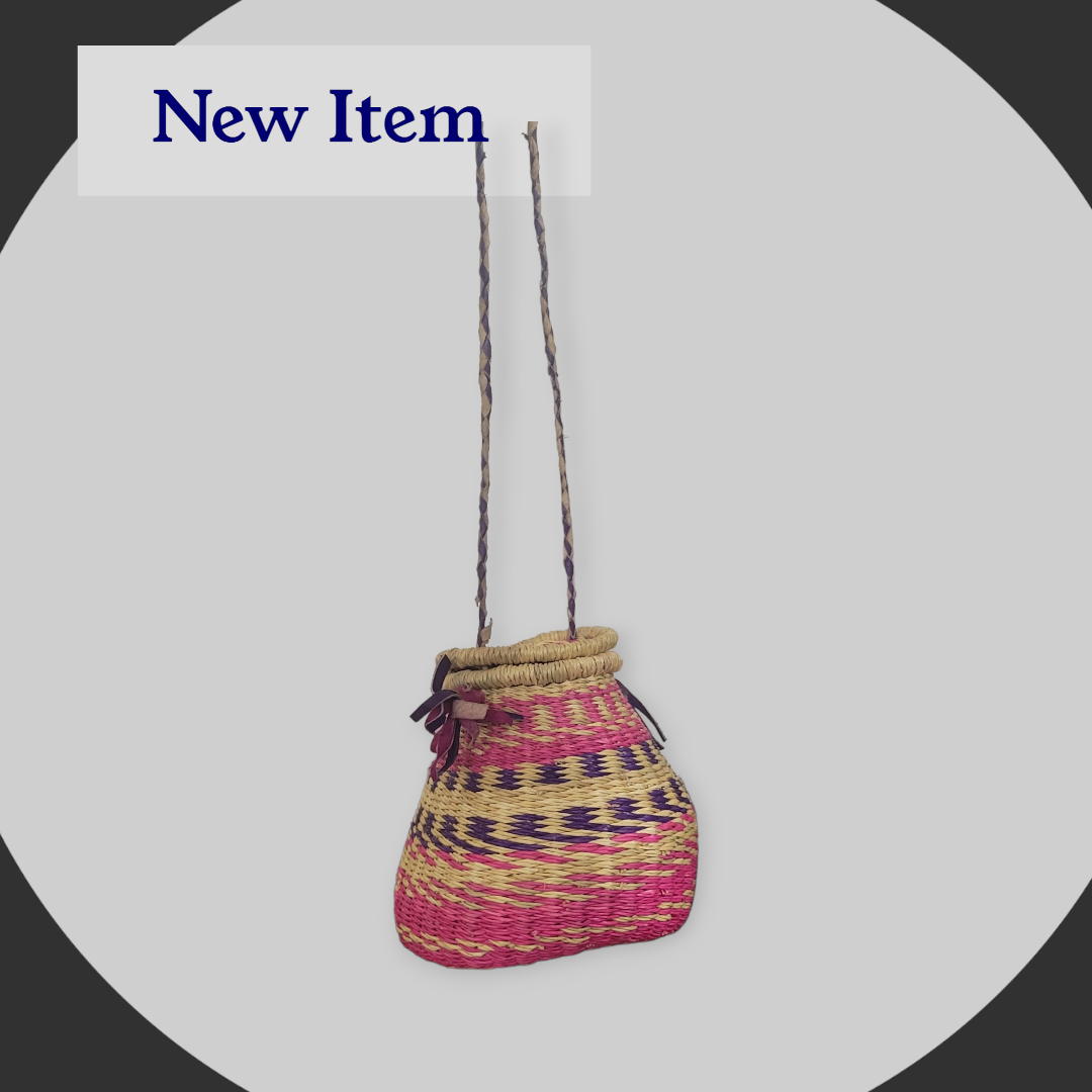 Vacation Must-Have: Small Straw Basket Bag