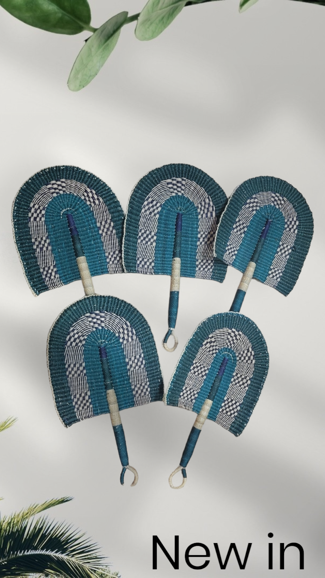 Balinese Palm Fan: Tropical Paradise