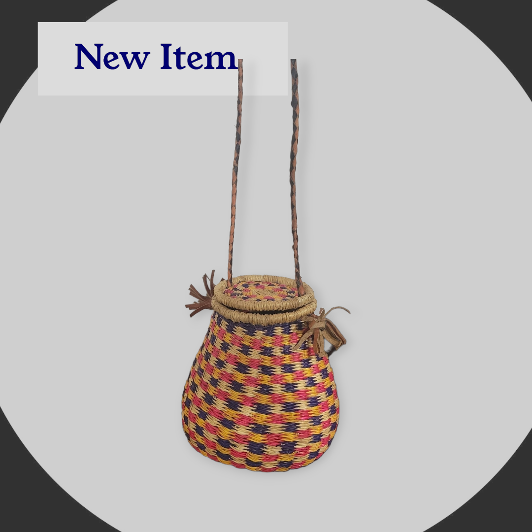 Handwoven Beauty: Small Basket Straw Bag